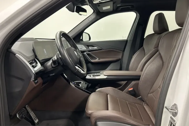BMW iX1 (Seria X) din 2023 cu 26.215 km - oferta BMW243083 - foto 5