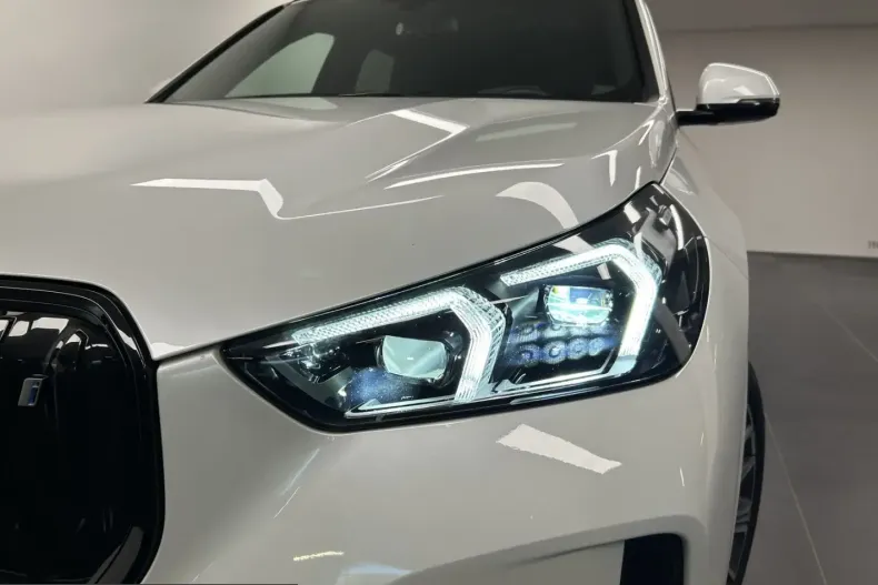 BMW iX1 (Seria X) din 2023 cu 26.215 km - oferta BMW243083 - foto 9