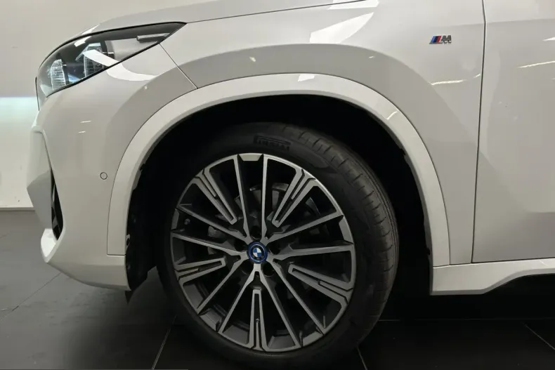 BMW iX1 (Seria X) din 2023 cu 26.215 km - oferta BMW243083 - foto 10