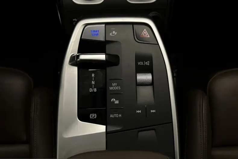 BMW iX1 (Seria X) din 2023 cu 26.215 km - oferta BMW243083 - foto 20