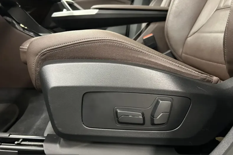 BMW iX1 (Seria X) din 2023 cu 26.215 km - oferta BMW243083 - foto 32