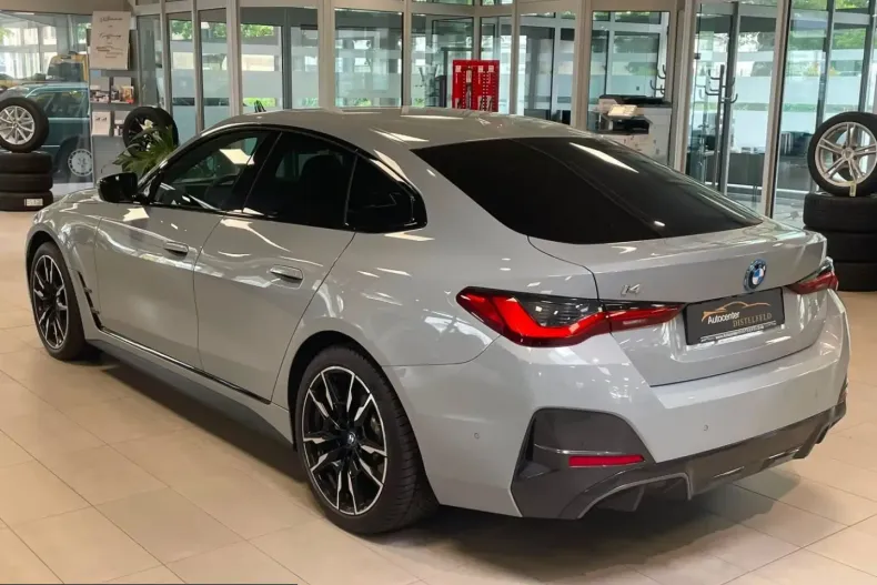 BMW i4 (Seria 4) din 2023 cu 26.386 km - oferta BMW243087 - foto 3