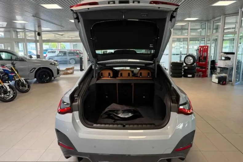 BMW i4 (Seria 4) din 2023 cu 26.386 km - oferta BMW243087 - foto 18