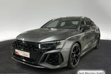 Audi RS3 din 2023 - oferta AUD243090