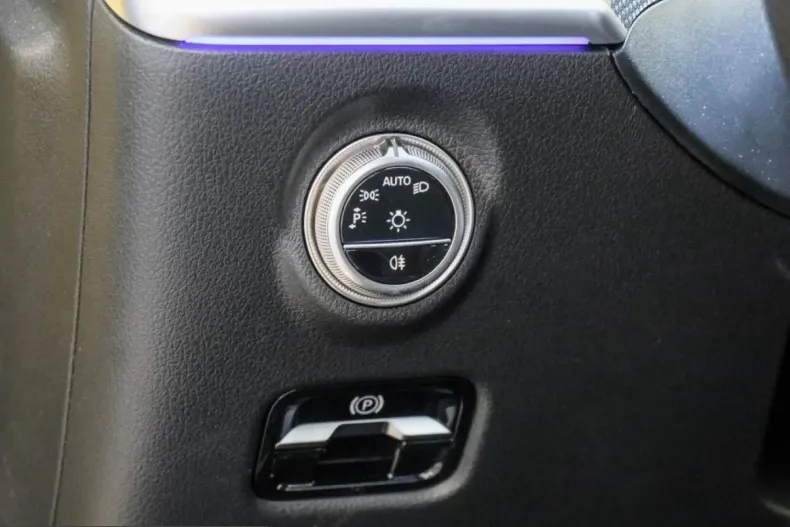 Mercedes-Benz CLE 220 (Clasa CLE) din 2025 cu 12.483 km - oferta MER243104 - foto 13
