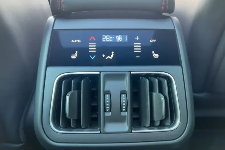 Maserati Grecale din 2025 cu 20.113 km - oferta MAS243107 - foto 24