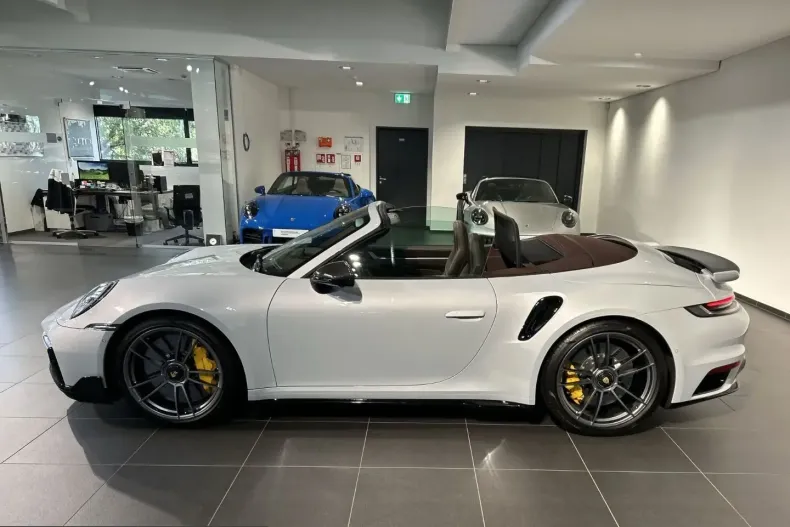 Porsche 992 din 2024 cu 8.350 km - oferta POR243117 - foto 3