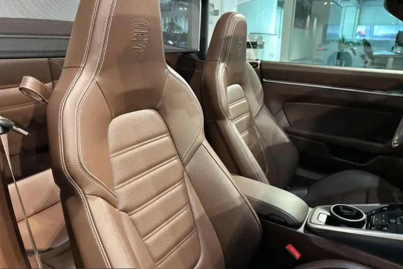 Porsche 992 din 2024 cu 8.350 km - oferta POR243117 - foto 9