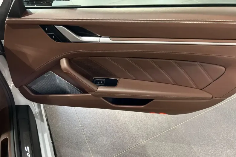 Porsche 992 din 2024 cu 8.350 km - oferta POR243117 - foto 13