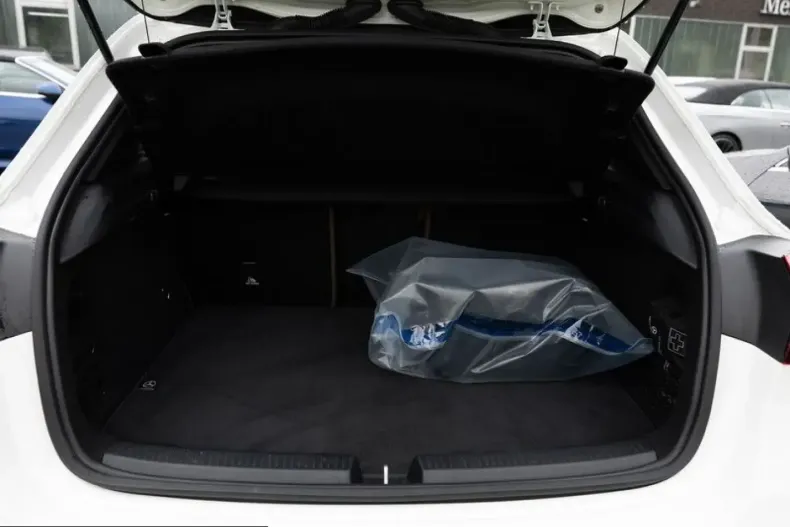 Mercedes-Benz A 250 (Clasa A) din 2025 cu 17.724 km - oferta MER243125 - foto 22
