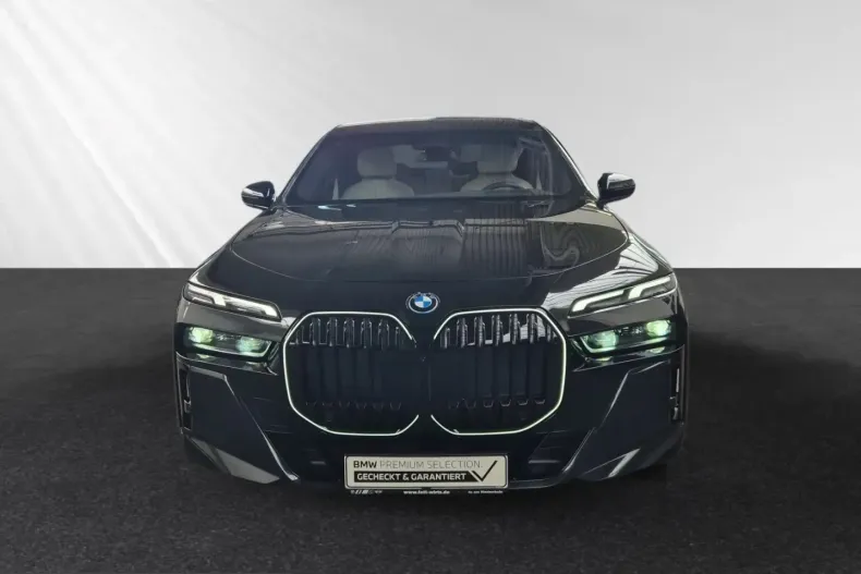 BMW 750 (Seria 7) din 2025 cu 19.998 km - oferta BMW243128 - foto 1