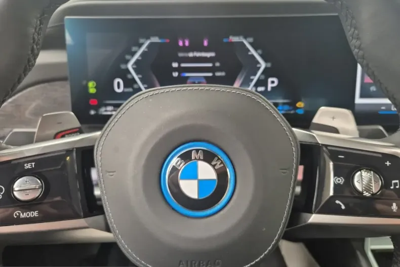 BMW 750 (Seria 7) din 2025 cu 19.998 km - oferta BMW243128 - foto 22
