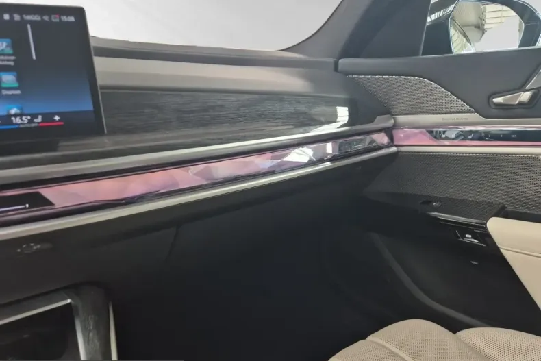 BMW 750 (Seria 7) din 2025 cu 19.998 km - oferta BMW243128 - foto 26