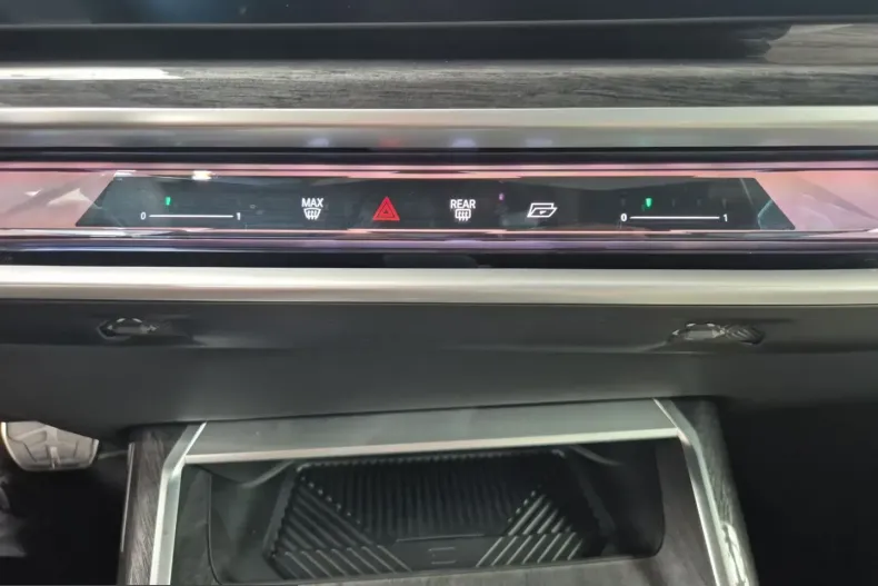 BMW 750 (Seria 7) din 2025 cu 19.998 km - oferta BMW243128 - foto 31