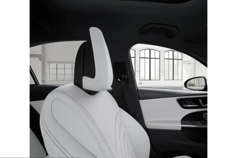 Mercedes-Benz C 300 (Clasa C) din 2025 cu 21.477 km - oferta MER243138 - foto 13