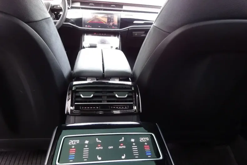 Audi A8 din 2022 cu 71.480 km - oferta AUD243144 - foto 14