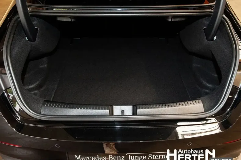 Mercedes-Benz CLA 200 (Clasa CLA) din 2025 cu 11.117 km - oferta MER243151 - foto 14