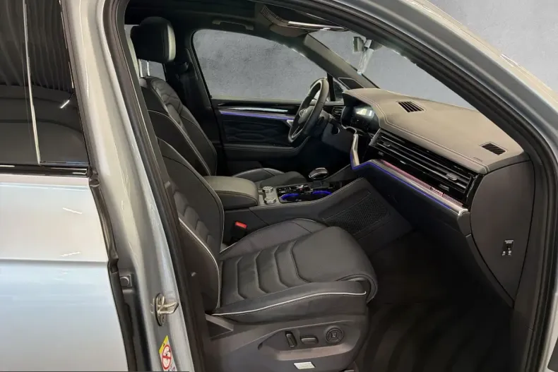 Volkswagen Touareg din 2024 cu 48.000 km - oferta VOL243158 - foto 11