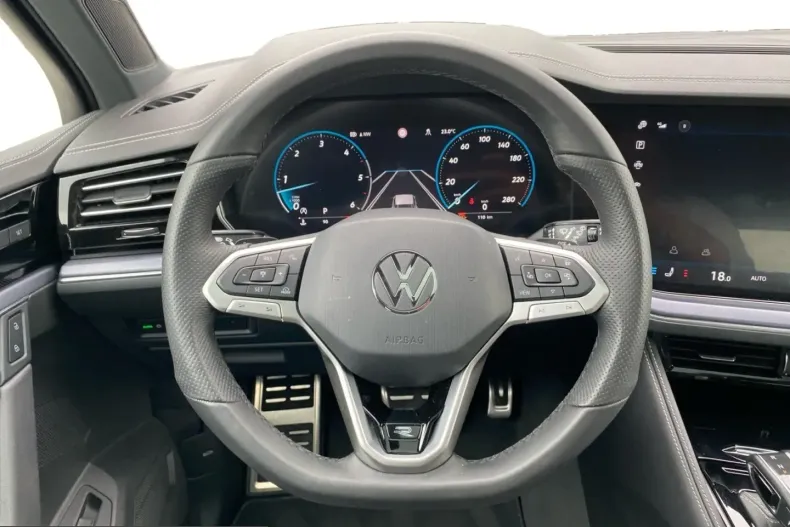 Volkswagen Touareg din 2025 cu 14.600 km - oferta VOL243159 - foto 12