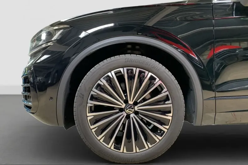 Volkswagen Touareg din 2024 cu 37.497 km - oferta VOL243161 - foto 18