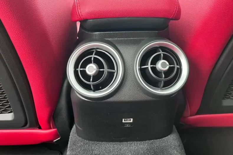 Alfa Romeo Giulia din 2024 cu 17.000 km - oferta ALF243165 - foto 13