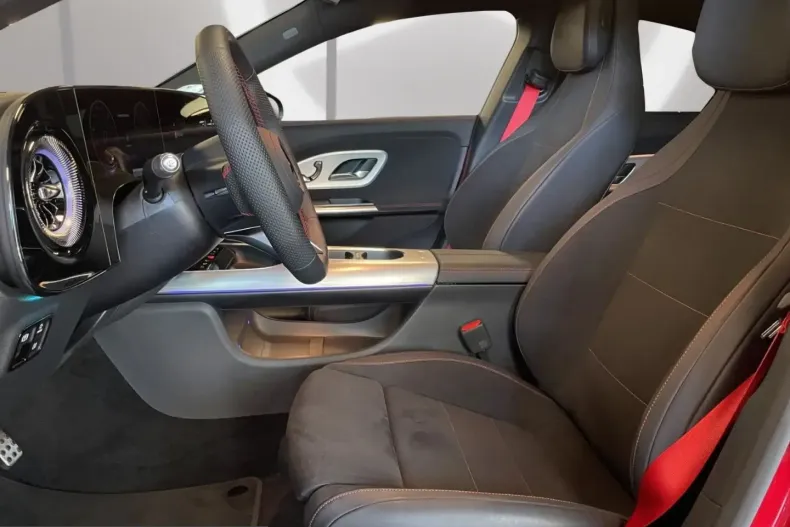 Mercedes-Benz CLA 250 (Clasa CLA) din 2025 cu 22.145 km - oferta MER243178 - foto 2
