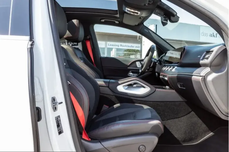 Mercedes-Benz GLE 53 AMG (Clasa GLE) din 2025 cu 25.353 km - oferta MER243185 - foto 9