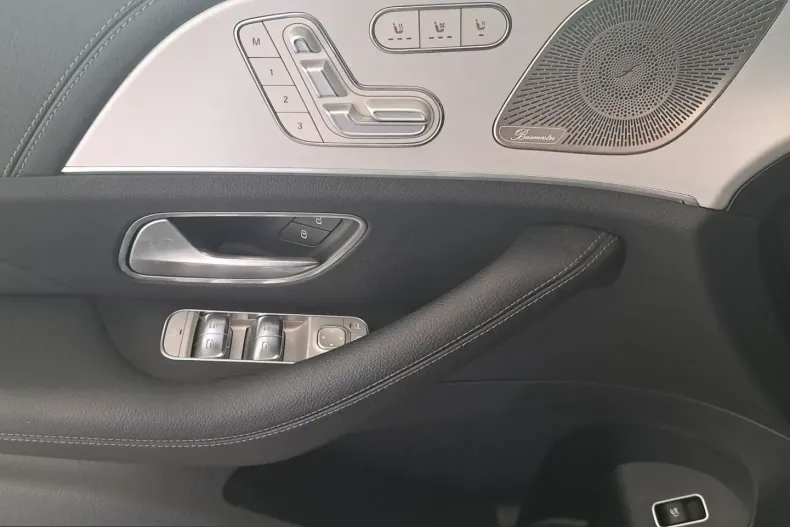 Mercedes-Benz GLE 450 (Clasa GLE) din 2024 cu 35.000 km - oferta MER243189 - foto 6