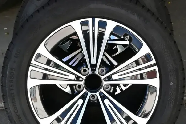Mercedes-Benz E 450 (Clasa E) din 2025 cu 25.000 km - oferta MER243195 - foto 31