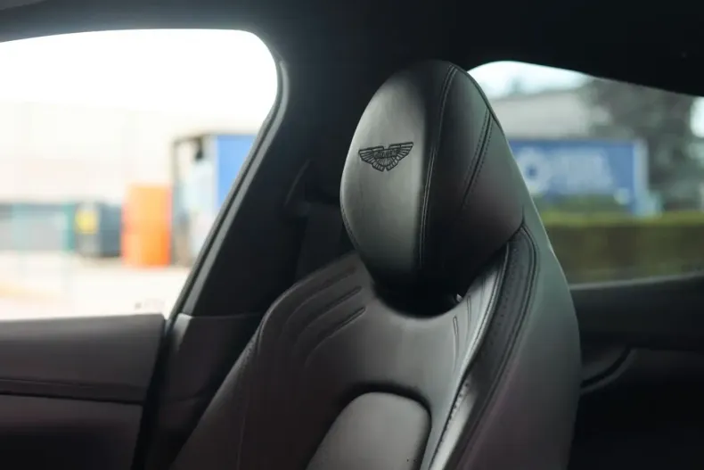 Aston Martin DBX din 2021 cu 57.679 km - oferta AST243199 - foto 4