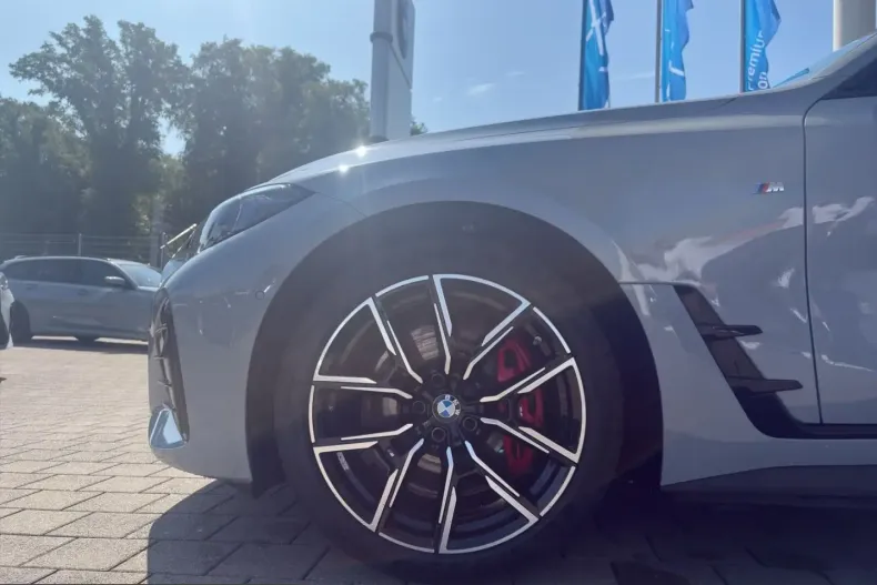 BMW i4 (Seria 4) din 2024 cu 50.740 km - oferta BMW243203 - foto 3