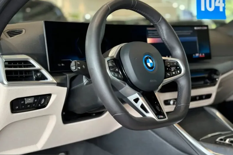 BMW i4 (Seria 4) din 2025 cu 23.829 km - oferta BMW243205 - foto 2