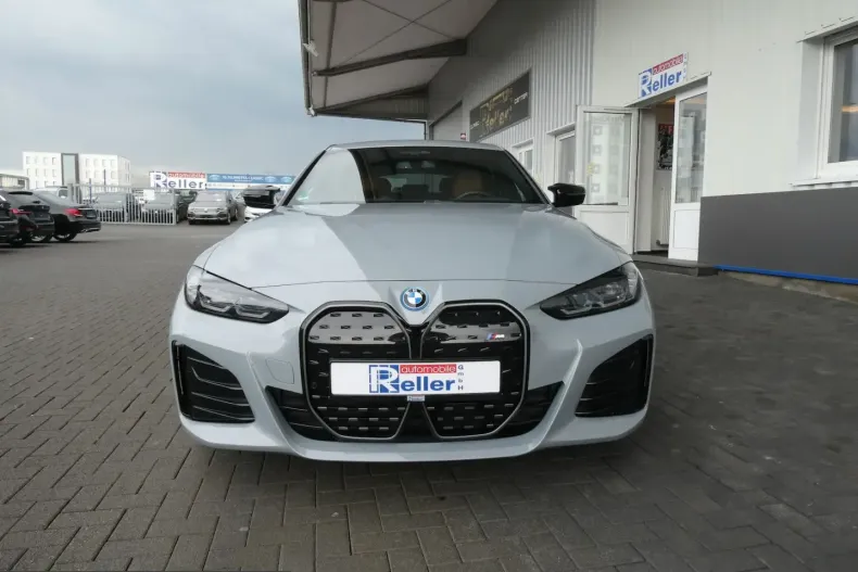 BMW i4 (Seria 4) din 2023 cu 48.903 km - oferta BMW243207 - foto 2