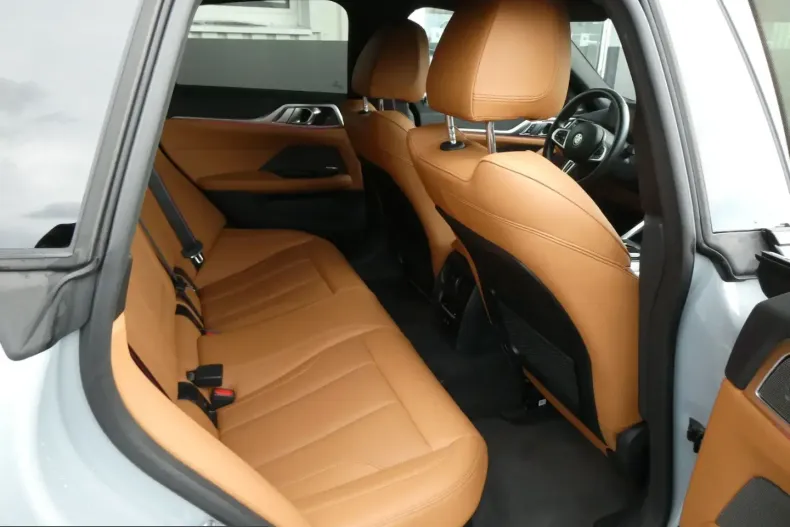 BMW i4 (Seria 4) din 2023 cu 48.903 km - oferta BMW243207 - foto 11