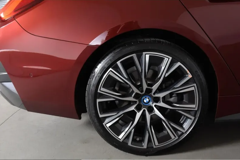 BMW i4 (Seria 4) din 2024 cu 21.853 km - oferta BMW243212 - foto 18