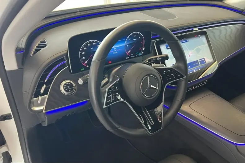 Mercedes-Benz E 220 (Clasa E) din 2024 cu 21.700 km - oferta MER243217 - foto 12