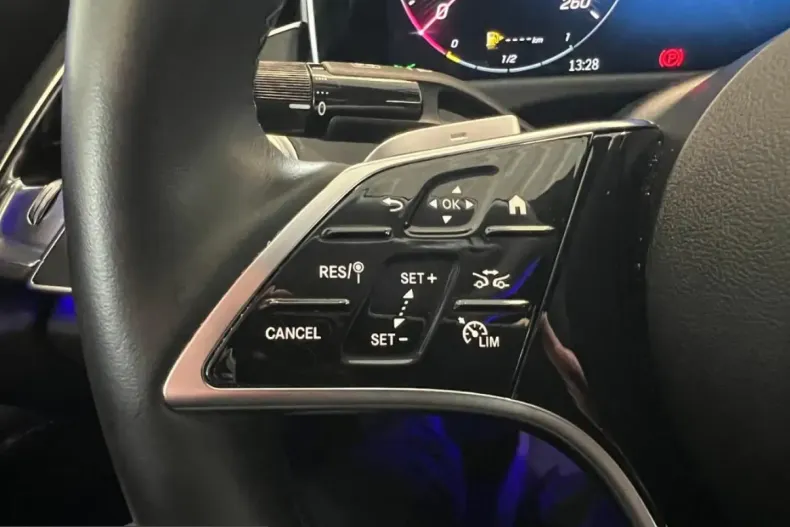Mercedes-Benz E 220 (Clasa E) din 2024 cu 21.700 km - oferta MER243217 - foto 18