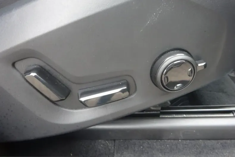 Volvo XC90 din 2025 cu 22.179 km - oferta VOL243218 - foto 13