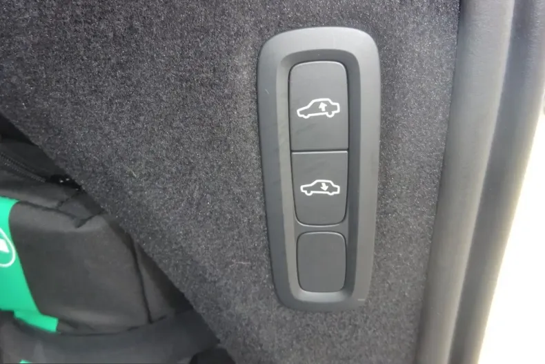 Volvo XC90 din 2025 cu 22.179 km - oferta VOL243218 - foto 17