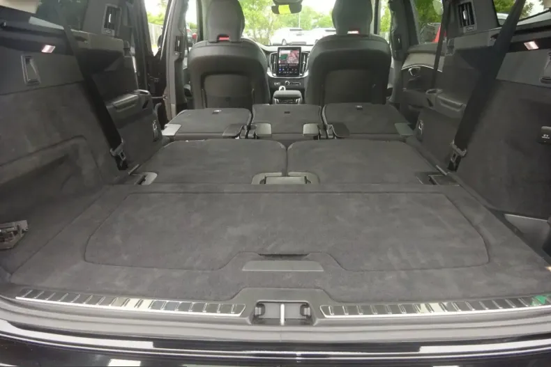Volvo XC90 din 2025 cu 22.179 km - oferta VOL243218 - foto 19