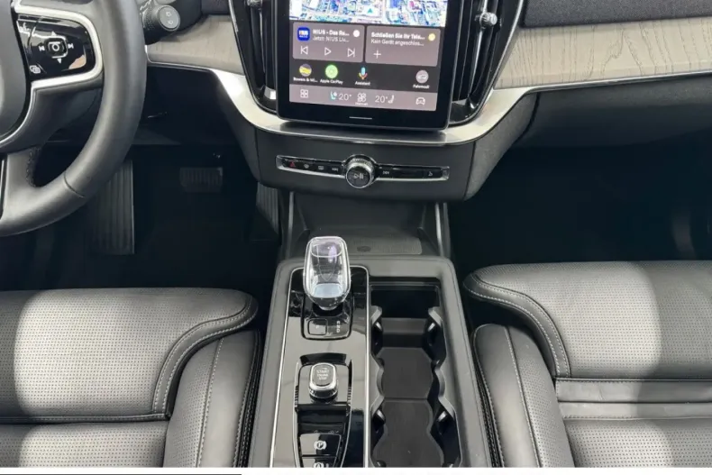 Volvo XC90 din 2025 cu 18.095 km - oferta VOL243219 - foto 9
