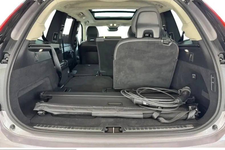 Volvo XC90 din 2025 cu 18.095 km - oferta VOL243219 - foto 13