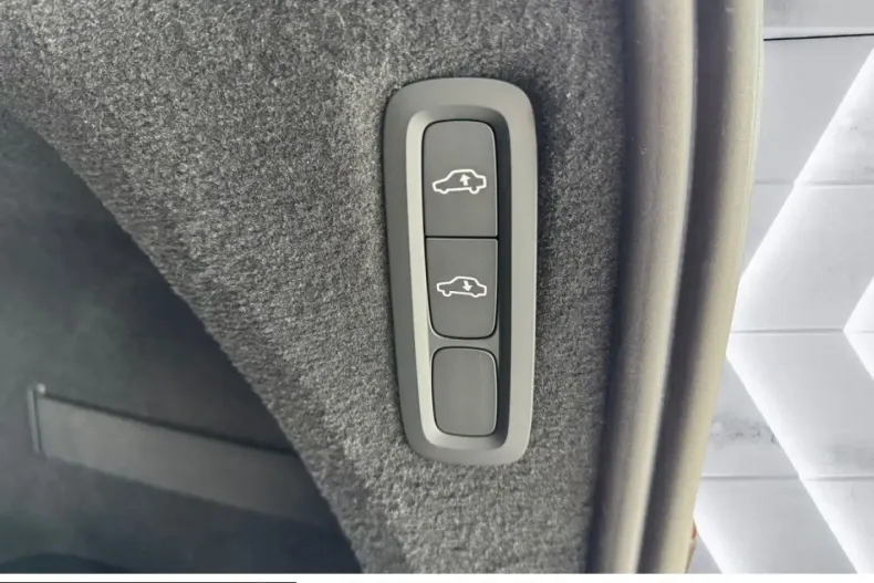 Volvo XC90 din 2025 cu 18.095 km - oferta VOL243219 - foto 15