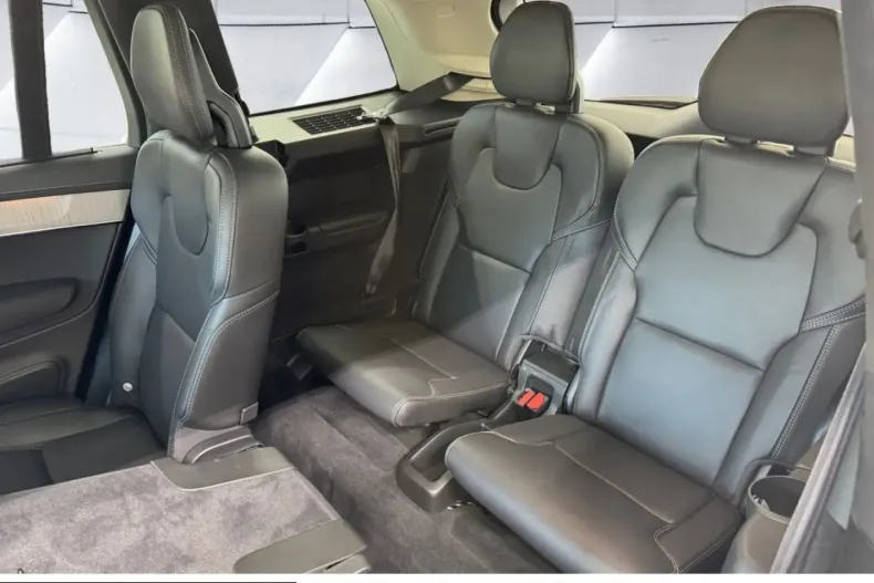 Volvo XC90 din 2025 cu 18.095 km - oferta VOL243219 - foto 17
