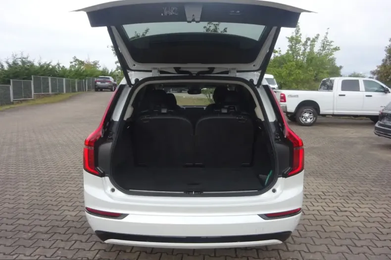Volvo XC90 din 2025 cu 15.840 km - oferta VOL243220 - foto 6
