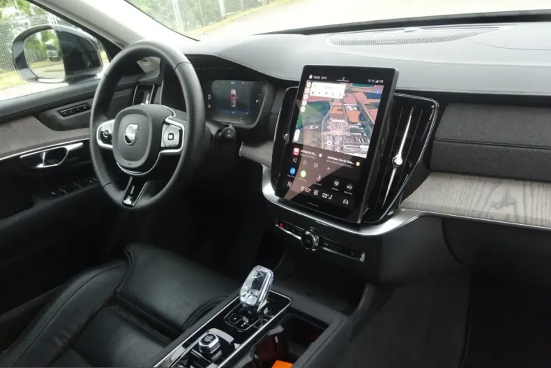 Volvo XC90 din 2025 cu 15.840 km - oferta VOL243220 - foto 14