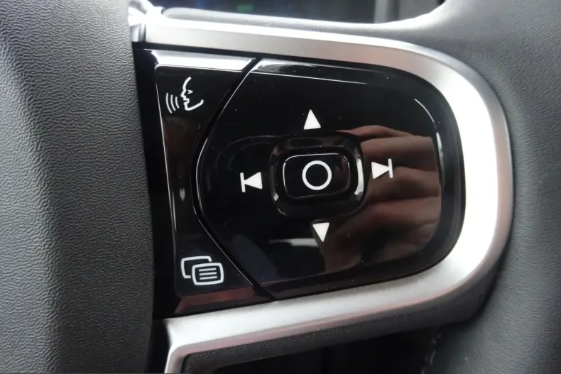 Volvo XC90 din 2025 cu 15.840 km - oferta VOL243220 - foto 31