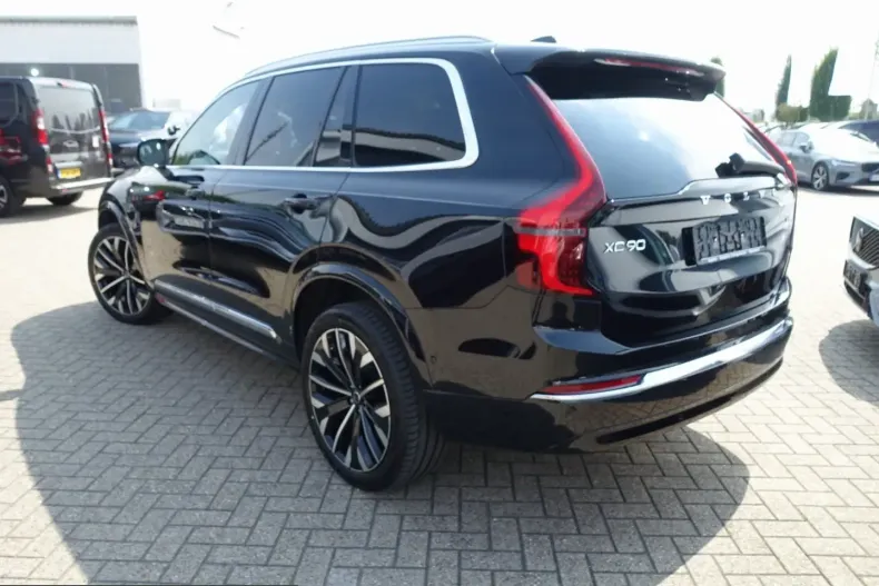 Volvo XC90 din 2025 cu 18.880 km - oferta VOL243221 - foto 4