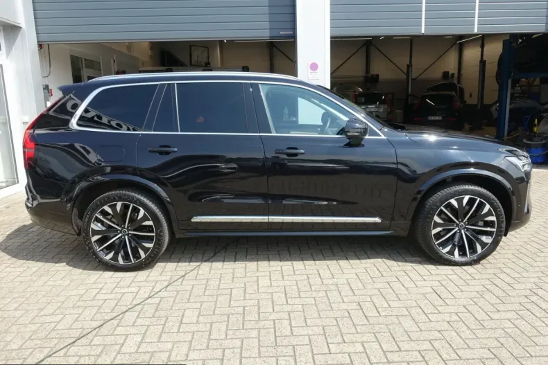Volvo XC90 din 2025 cu 18.880 km - oferta VOL243221 - foto 8