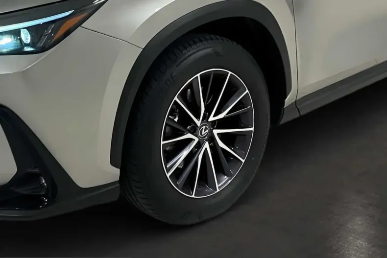 Lexus NX 350h din 2023 cu 47.800 km - oferta LEX243231 - foto 8
